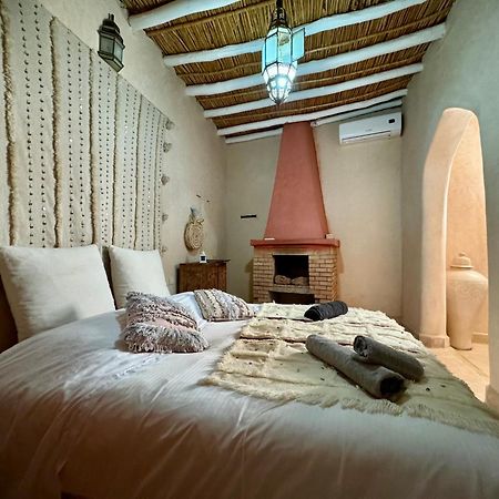 Jenny Lynn Hotel Tazrou Buitenkant foto