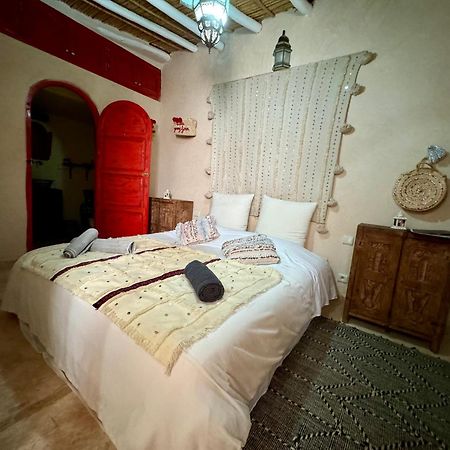 Jenny Lynn Hotel Tazrou Buitenkant foto
