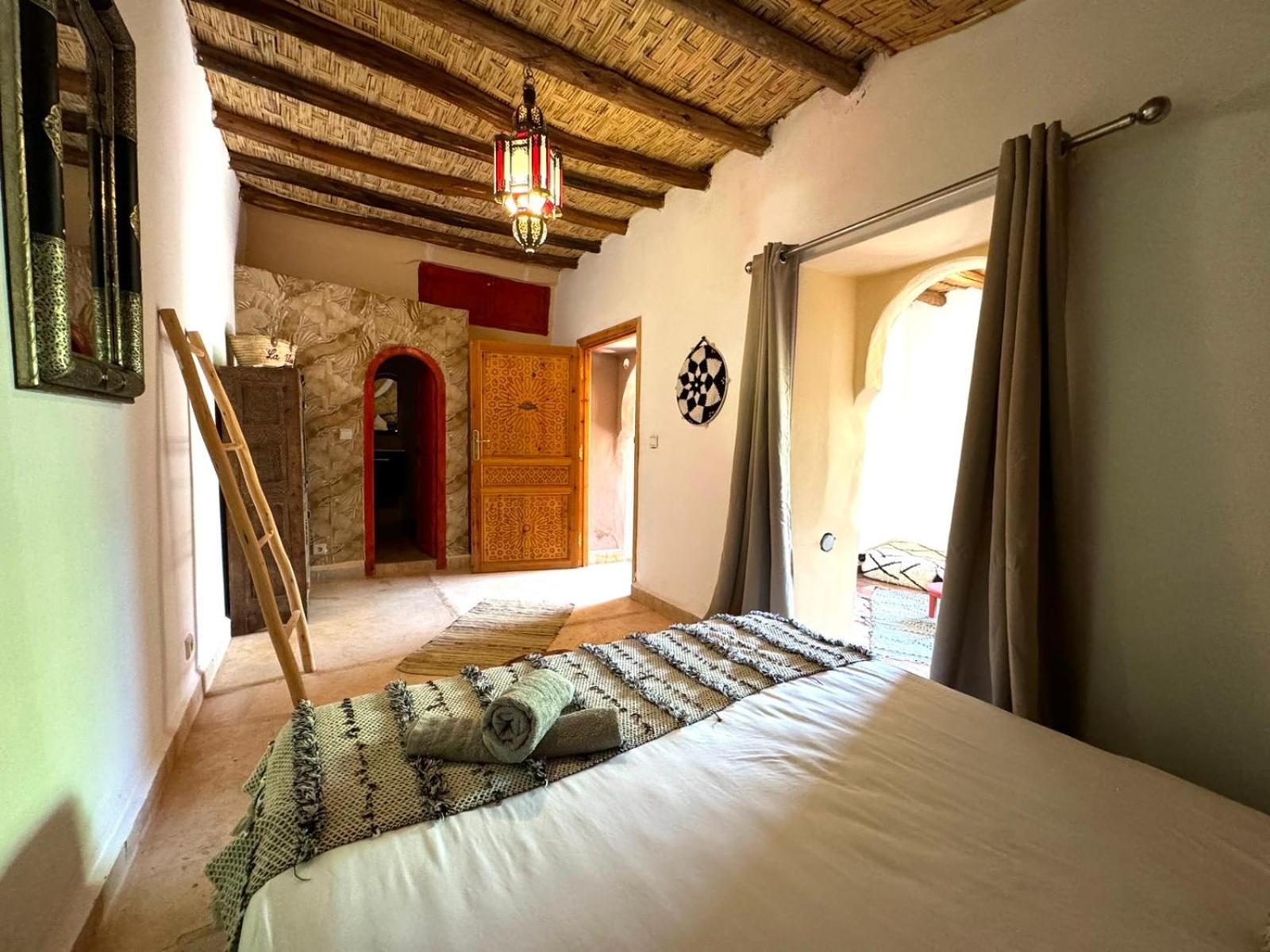 Jenny Lynn Hotel Tazrou Buitenkant foto