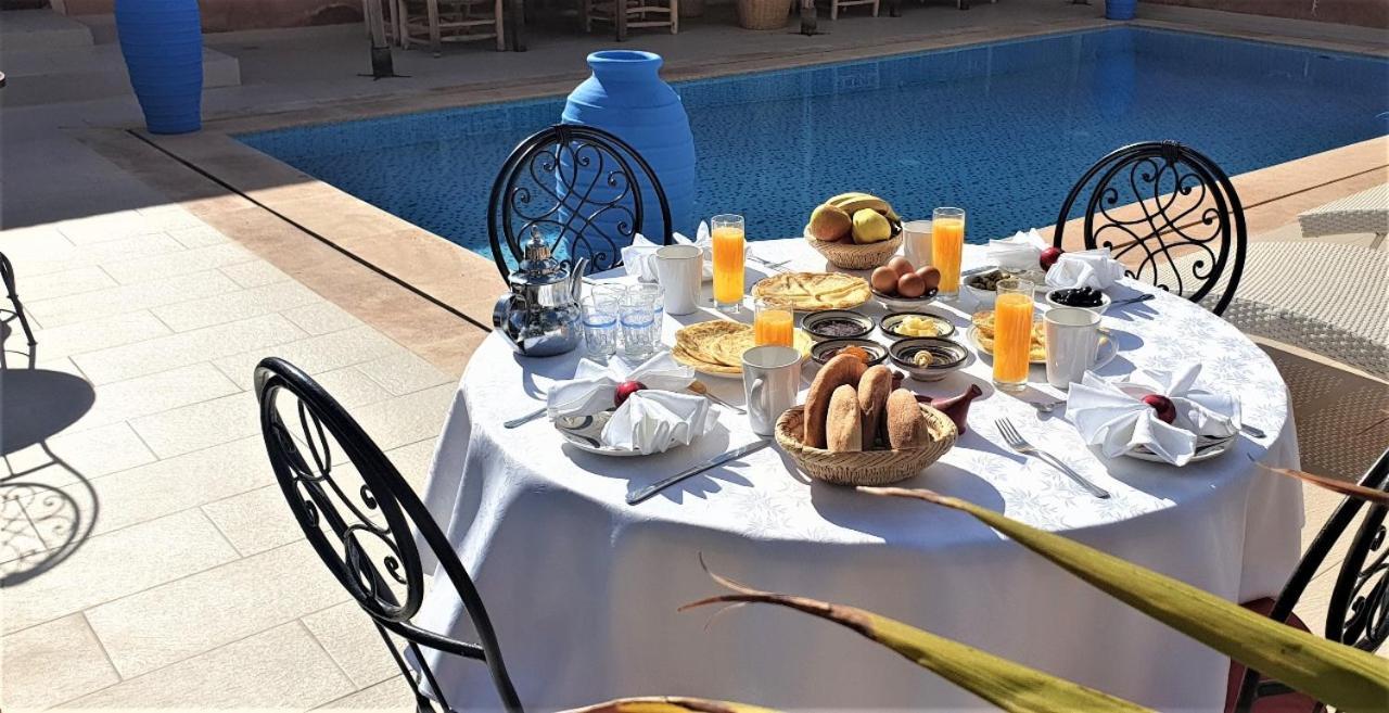 Jenny Lynn Hotel Tazrou Buitenkant foto